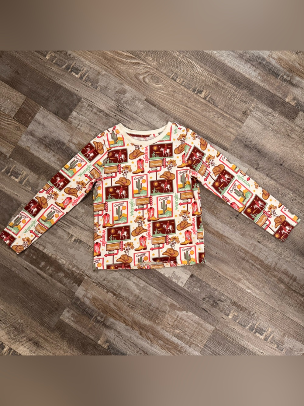 Wrangler Kids' size small Cream Long-Sleeve Western Print Tee